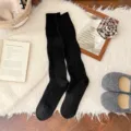 Calcetines largos negros de cachemira para mujer, calcetines altos de lana gruesa con elegante rombo. - Talla única / Negro