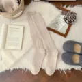 Calcetines de pantorrilla de lana beige de punto con rombos cálidos de invierno. - Talla única / Avena