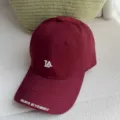 Burgundy baseball cap for women with LA logo embroidery, casual curved brim street style hat. - 55-59cm / Burgundy