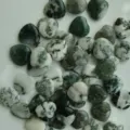 Small natural moss agate heart-shaped polished gemstone ornaments for home decor and gifts - Moss Agate