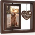 Marco de fotos giratorio de madera para mascotas con colgante de corazón grabado en marrón - 6 Pulgadas / Café Vertical (Marco de Fotos + Botella Corazón)