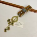 Chinesischer Ethno-Haarclip mit Strasssteinen und goldenen Glocken-Quasten für Damen. - Basic-Stil (Z-3751) / Braun