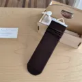 Einfarbige Mittelsocken für Damen, schlichte lässige dunkelbraune Stapelsocken lang. - Einheitsgröße / Dunkelbraun