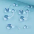 Klare Acryl Piercing Banane mit blauen Kugeln für Bauchnabel und Körperschmuck Variante. - 5 Stück / Transparentes Acryl
