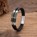 Geflochtenes Lederarmband mit Stein-Tonnenperlen und edlem Edelstahl-Magnetverschluss. - Grüner Stein Fassperlen-Stil / 19cm / Grün
