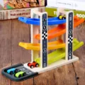 Jouet de voiture de course à glissière en bois à plusieurs niveaux avec des pistes. - Toboggan à voitures 4 niveaux version domestique