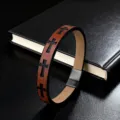 Vintage braunes Lederarmband mit Kreuz für Herren und sicherem Edelstahl Magnetverschluss. - Braunes Leder Bedrucktes Kreuz Stil (SL-695-2) / 19cm