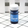 Detailed view of 10g sky blue epoxy resin color essence, perfect for UV crystal glue and DIY crafts. - Sky Blue