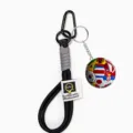 Weltmeisterschaft Fußball Schlüsselanhänger mit Lanyard und bunten Flaggen Ball. - Schwarz