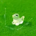 Mini resin lizard figurine green glowing animal miniature for moss landscape decor 1pc - 1.9x1.1x1.7cm / Light Green