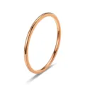 Détail de bague fine minimaliste en or rose 1mm, anneau simple lisse et élégant design - Taille 5 / Or rose