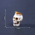 Mini Totenkopf Figur mit Goldkrone für Halloween DIY Mikro Landschaftsdekoration Zubehör. - Skelett mit kleiner Krone