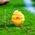 Miniatur Bienenhaus Harz Ornament Mikrolandschaft DIY Tischgartendekor 2,8x2,4cm - Blumen Bienenwabe / Bienenwabe Stil