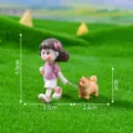 Lindo mini resina niña paseo perro figura escritorio jardín DIY paisaje decoración. - Chica En Rosa Y Perro Amarillo / Rosa