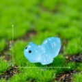 Kleine Leuchte Raupe Kunstharz Figur, 0.8x1.8cm DIY Mikrolandschaft Tisch Deko Ornament. - Leuchtende Ameise Klein (23#)