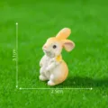 Lindo conejito miniatura figura con flor para musgo paisaje coche escritorio decor 3.1cm - 4# Conejo con flor