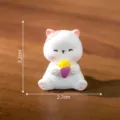 Mini simpatico gatto bianco statuetta in resina micro paesaggio decorazione scrivania 3.2x2.7cm - 3# Mangiando patata dolce viola