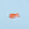 Kleine Kunstharz Goldfisch Figur fuer Mikro Landschaft Aquarium DIY Dekoration 0.8x2.5cm - Nr. 10 Orange, klein