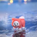 Lindo cachorro con chubasquero micro paisaje caja ciega juguete para adorno escritorio DIY - No.3 Rojo