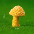 Miniature figurine de champignon en resine jaune pour paysage de mousse et de jardin. - N° 11 Petit champignon jaune