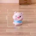 Adorable figurine miniature de cochon en résine avec écharpe bleue pour mini paysage et déco. - N° 1 Cochon mignon