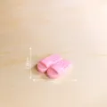 Mini roze slippers voor poppenhuis decoratie, schattige kleine hars schoenen voor rekwisieten. - Nr. 10 Paar pantoffels
