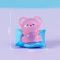 Mini figurine d'ours endormi en résine avec oreiller bleu joli décor de bureau 3.8cm - N° 6 Allongé sur oreiller