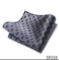 Klassiek donkerblauw heren pochet voorzien van een fijn geweven geometrisch jacquard patroon. - 12356-SP219