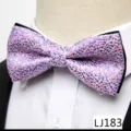 Vue detaillee du noeud papillon jacquard violet rose pour tenue formelle de mariage. - Style Tacheté Rose(12638-LJ183)