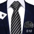 Set cravatta a righe bianche e nere con fazzoletto e gemelli per uomini d'affari. - S10