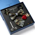 Strik Pochet Manchetknopen Broche Set Cadeaubox Zwarte Paisley Dassen Modèle Variante - LB189