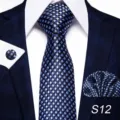Set cravatta uomo a quadri blu nero con fazzoletto e gemelli per matrimonio affari. - S12