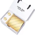 Luxe heren zijden stropdas set goud gestreept zakdoek manchetknopjes geschenkdoos - SB289