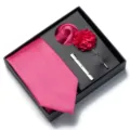 Set regalo cravatta uomo monocolore con fazzoletto da taschino spilla fermacravatta - Rosso rosa