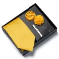 Set cravatta gialla fazzoletto fiore risvolto fermacravatta matrimonio uomo affari - Giallo brillante