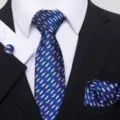 Conjunto de corbata azul estampada para hombre con pañuelo y gemelos para traje. - Múltiples Calaveras Plata Vintage (S38)