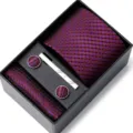 Coffret cadeau cravate homme avec pochette boutons de manchette et pince à cravate. - HB65