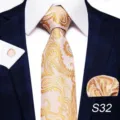 Set cravatta uomo rosa oro fantasia paisley con fazzoletto e gemelli per matrimonio. - S32