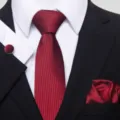 Set de corbata a rayas rojas para hombre con pañuelo y gemelos para boda de negocios formal. - Estilo S51