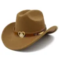 Detailansicht des braunen Filz-Western-Cowboyhuts mit eleganter Herz-Kristall-Schnalle. - Einheitsgröße / Khaki