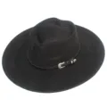 Sombrero fedora de ante negro con detalle de corazón en la copa y hebilla metálica. - Talla única / Negro