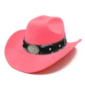 Rosa Wildleder Western Cowboy Hut Detail mit Schlangenmuster Band und Stierschädel Abzeichen. - Einheitsgröße / Dunkelrosa