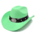 Grüner Wildleder-Cowboyhut mit Schlangenmuster-Band und Stierschädel-Emblem für Partys. - Einheitsgröße / Grün