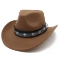Primo piano dettagliato del cappello da cowboy marrone con fascia con note musicali nera. - Taglia unica / Kaki