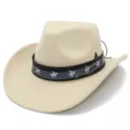 Vista dettagliata dell'elegante cappello da cowboy beige con fascia con note musicali e cavalli. - Taglia unica / Beige