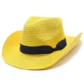 Dettaglio cappello cowboy di paglia gialla, tesa curva e nastro nero, protezione solare estiva. - Taglia unica / Giallo