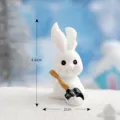 Mignonne mini figurine lapin des neiges en résine pour micro paysage DIY 4.6cm - Lapin avec une pelle n° 3