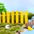 Mini cerca de madera para decoración de micropaisaje suculento, adorno de jardinería en miniatura variante. - Valla de 5*90cm / Amarillo