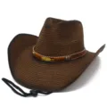 Primo piano dettagliato del cappello da cowboy in paglia marrone con decorazione in piuma. - Taglia unica / Caffè