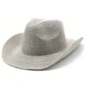 Gros plan détaillé d'un chapeau de paille gris élégant montrant sa texture tissée unique. - Taille unique / Gris